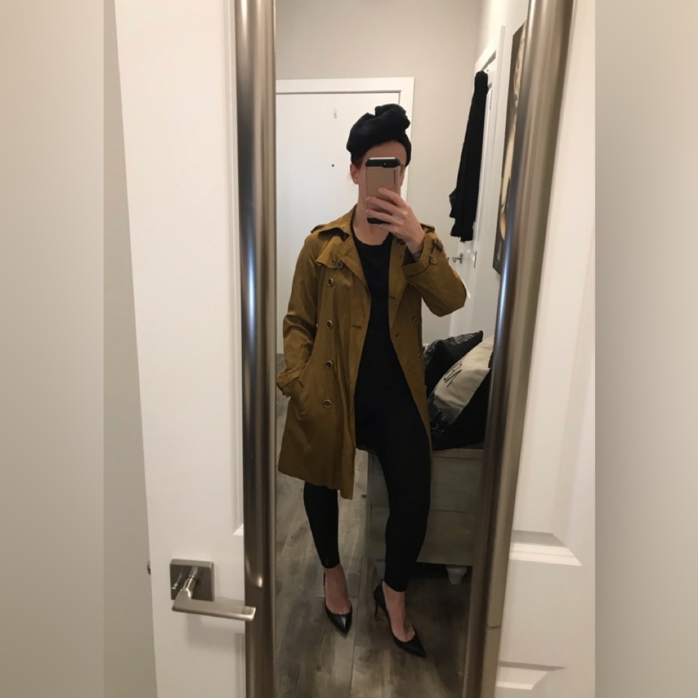 💥sold 💥BURBERRY Iridescent Trench Coat - (size US6) - Picture 1 of 17